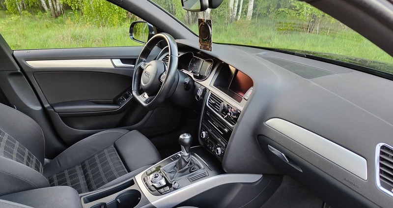 Audi A4 cena 51000 przebieg: 258000, rok produkcji 2013 z Stepnica małe 56